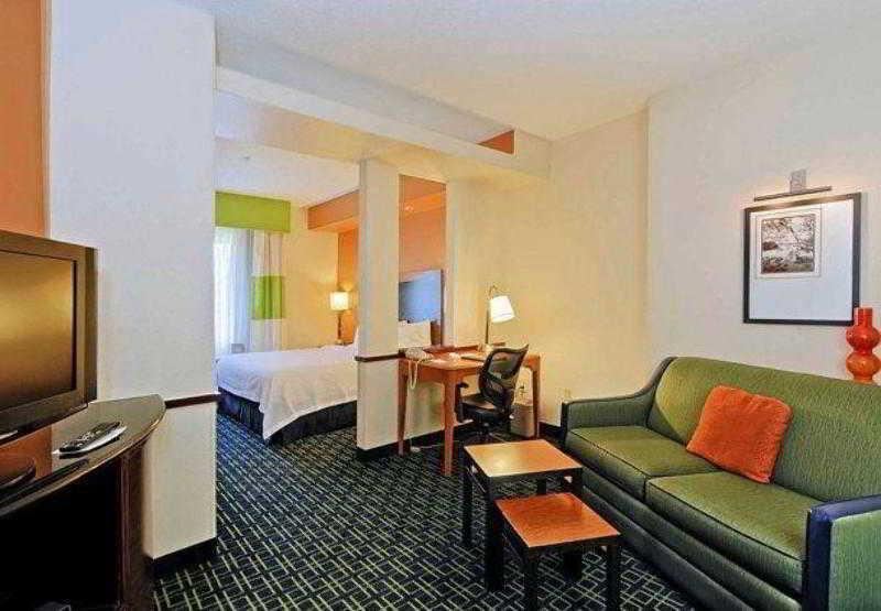 Fairfield Inn And Suites By Marriott Potomac Mills Woodbridge Exterior foto